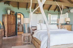 6 bedrooms, in-room safe, desk, iron/ironing board