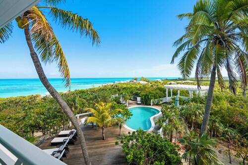 Exclusive Luxury Luxury Oceanfront Estate, à quelques pas du sable et 4 kayaks