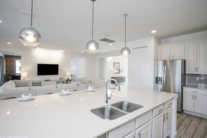 Interior - Sonoma Resort 7 Bedroom Home with Pool (1849) (Kissimmee)