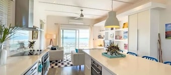 Upstairs 1BR Bayfront Apartment w/ ALL Amenities!