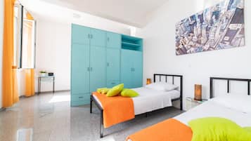 4 bedrooms, free WiFi, bed sheets