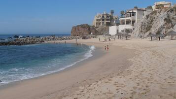 Sulla spiaggia, teli da spiaggia