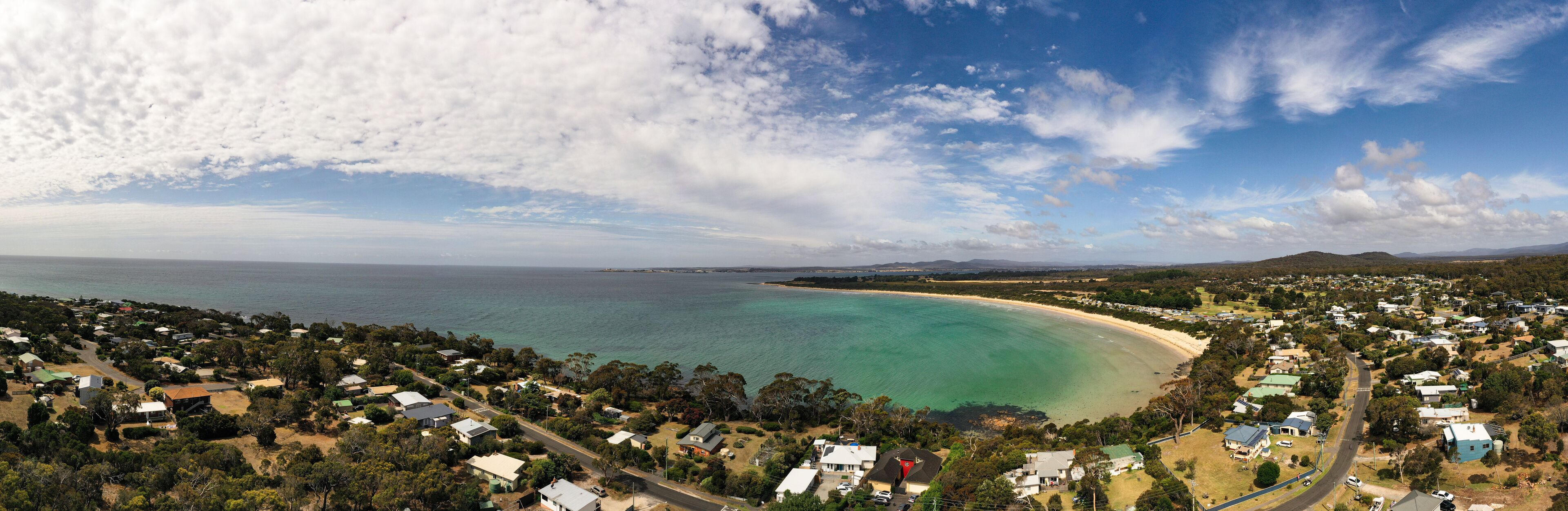 Beachfront Retreat with Direct Beach Access | Family Friendly — image 29