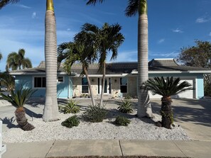 Exterior -   Amazing Sunsets from your private Lanai! Pool and Jacuzzi! (Marco Island)