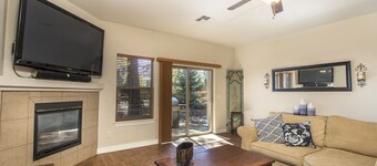 Comfy and Convenient Home Waiting For You! 