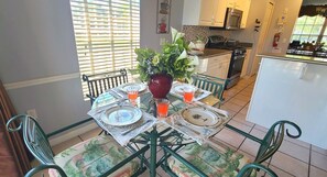 Dining - Amazing Lake View House 2 Mls Disney (Kissimmee)