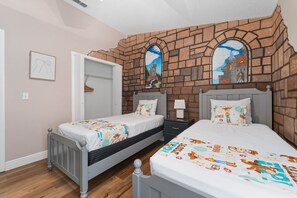 4 Schlafzimmer, Bügeleisen/Bügelbrett, kostenloses WLAN, Bettwäsche