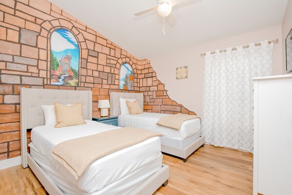 4 bedrooms, iron/ironing board, free WiFi, bed sheets