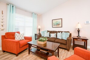 Älytelevisio, takka, DVD-soitin, stereot