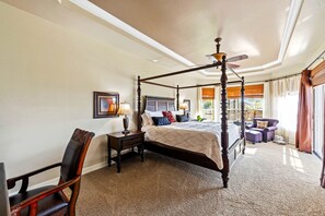 4 bedrooms, iron/ironing board, WiFi, bed sheets