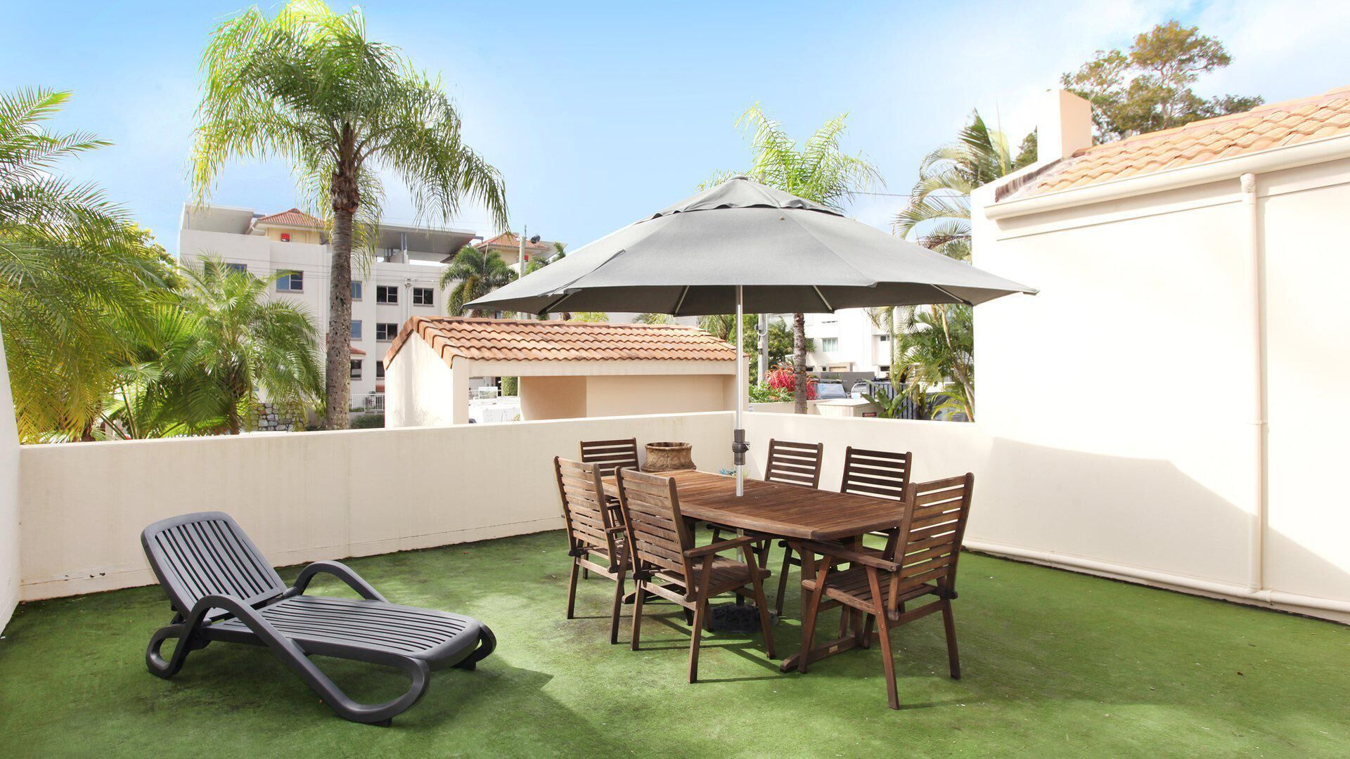 2 Bedroom Apartment with pool and reverse Air conditioning — image 15