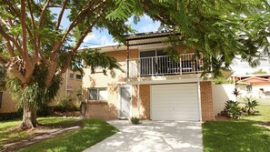 Exterior - Oloway 40 - Two Bedroom Budget Home, Pet Friendly on Request* (Alexandra Headland)