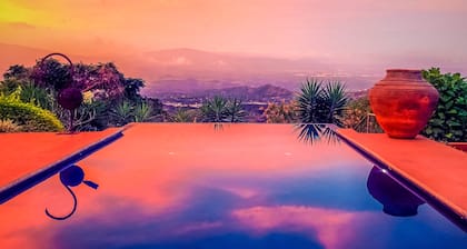 Magic Mountain Villa Breathtaking Views w/Pool - Vista Atenas Lote 51