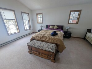 5 bedrooms, desk, iron/ironing board, travel cot