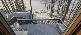 Spacious Lakefront Pocono Cottage with Dock, Game Room, Ski Nearby, Firepit