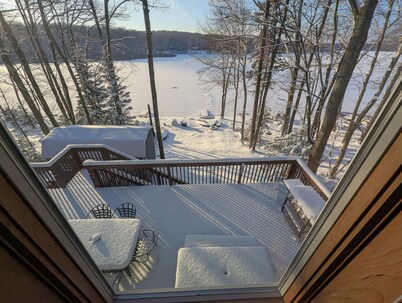 Spacious Lakefront Pocono Cottage with Dock, Game Room, Ski Nearby, Firepit