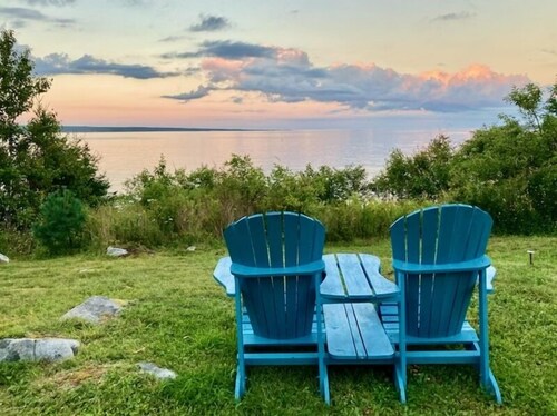 The Harbor Hideaway - Ocean Front - Private -   Port Mouton