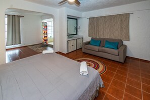 4 Schlafzimmer, Bügeleisen/Bügelbrett, kostenloses WLAN