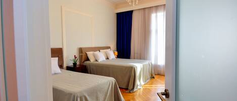 3 habitaciones, internet y ropa de cama