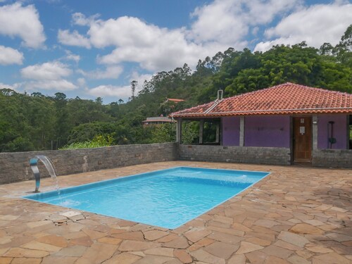 MINI FARM HOTEL TRANQUILITY SPACE | HEATED POOL | GAMES ROOM