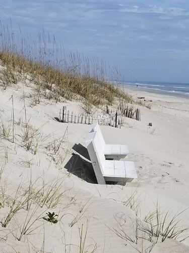 Bogue Shores Unit #256 Just a few steps to the beach :)