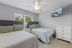 1 bedroom, desk, iron/ironing board, WiFi