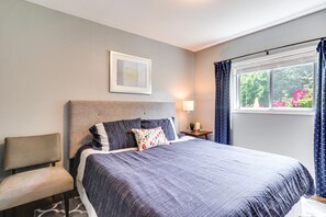 1 slaapkamer, hypoallergeen beddengoed, een bureau