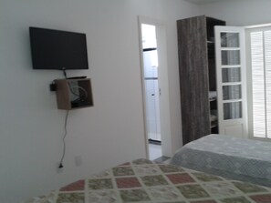 3 chambres, fer et planche à repasser, Wi-Fi, literie fournie