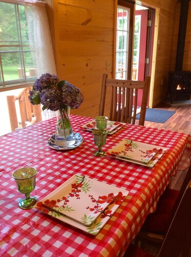 Log Cabin/screened porch, 9 Acres/ Mountain views