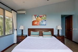 6 bedrooms, travel cot, free WiFi, bed sheets - Villa Bella Vista:  Views, Privacy & Beach Proximity, We Have It All Right Here (manuel antonio)