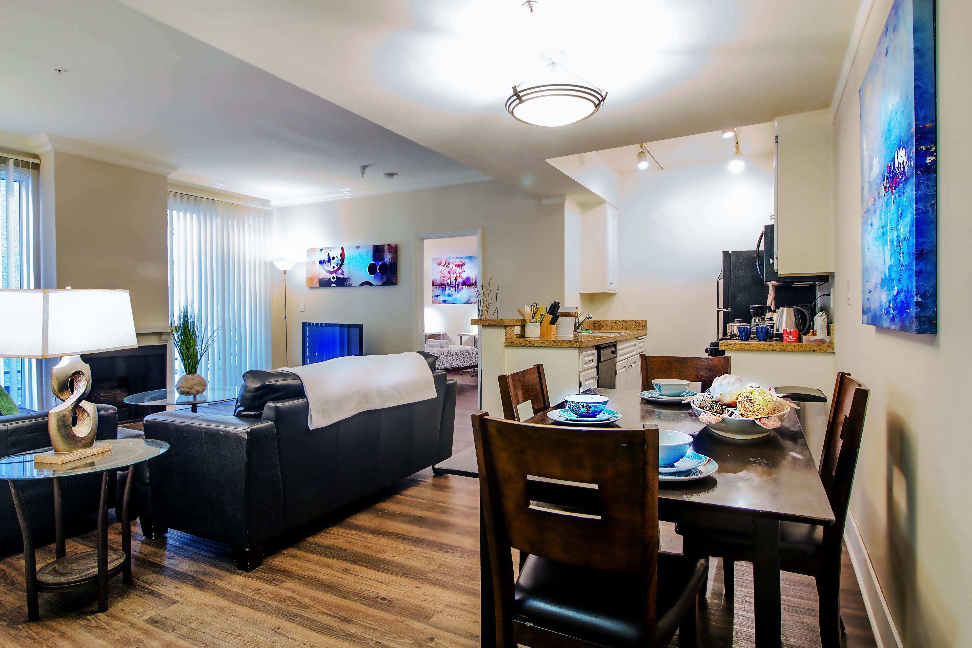 Standard Apartment, Multiple Beds, Non Smoking | In-room dining