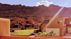 Exterior - Cairn House - 4A7 (Moab)