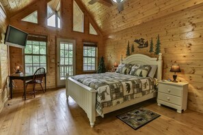 3 bedrooms, iron/ironing board, Internet, bed sheets