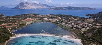 Marvelous in front of the beach, private pool