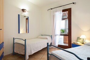 5 slaapkamers, een strijkplank/strijkijzer, wifi, beddengoed