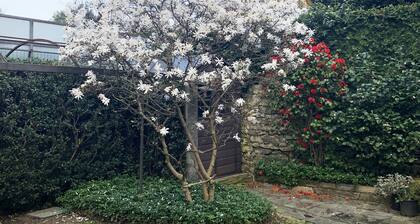 90 m² mukavuus vain muutaman askeleen päässä järvestä Sunan historiallisessa keskustassa