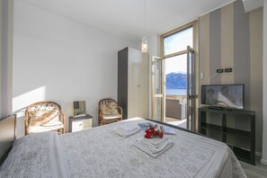 3 chambres, fer et planche à repasser, Wi-Fi, draps fournis