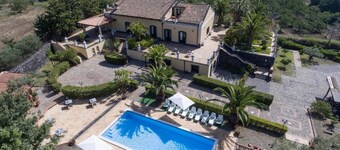 Villa San Gerardo - Historisk villa med privat pool med Etna-utsikt och havsutsikt