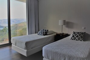 3 Schlafzimmer, Bügeleisen/Bügelbrett, Reisekinderbett, kostenloses WLAN