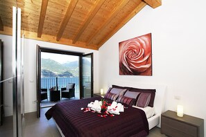 2 bedrooms, iron/ironing board, free WiFi, bed sheets - Villa Serena, Plesio, Italy (Plesio)