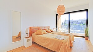 In-room safe, iron/ironing board, free WiFi, bed sheets
