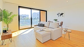 TV - WHITE & NATURE APARTMENT (Vilamoura)