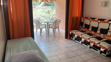 1 habitación, tabla de planchar con plancha y wifi gratis