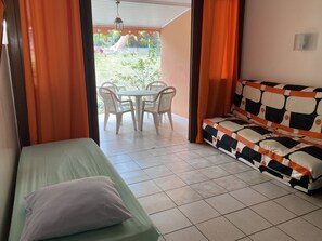 1 bedroom, iron/ironing board, free WiFi - Canouan Residence Duplex 4205: The Belfond Apartments (Sainte-Anne)