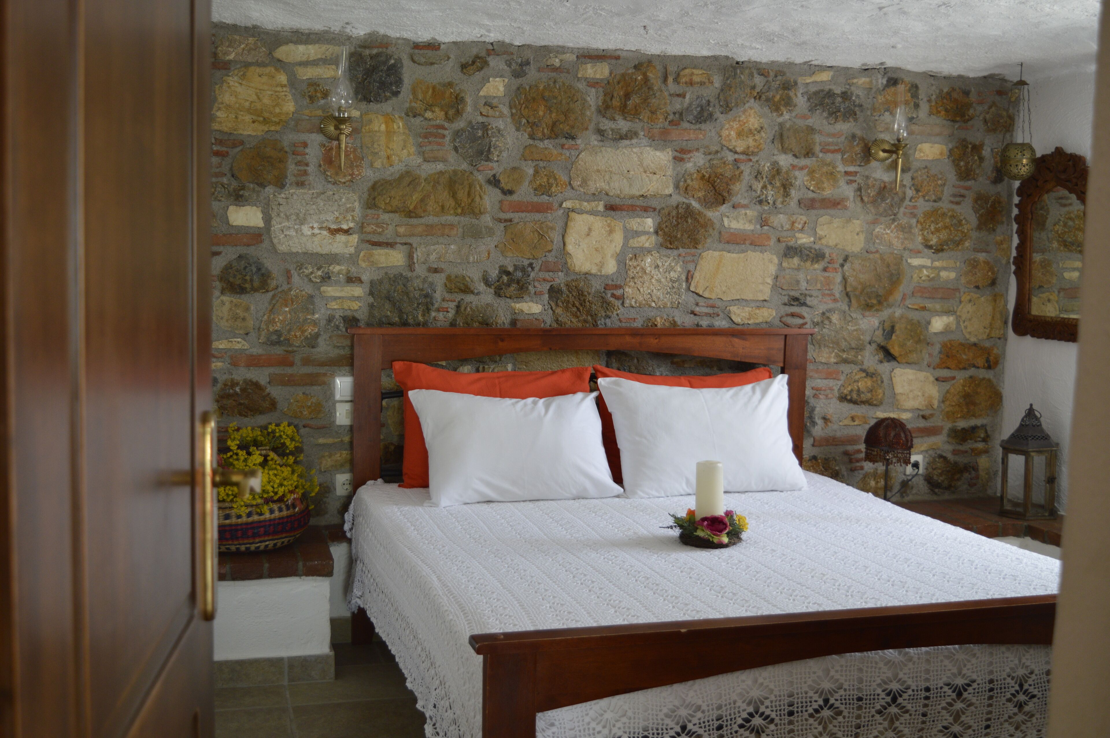 3 bedrooms, iron/ironing board, travel crib, free WiFi