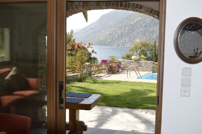 Stone house with private pool near the sea!!!