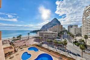Pool - ZAFIRO,  Zafiro apartments for 6 guests on the Levante beach, Calp, Alicante (Calpe)