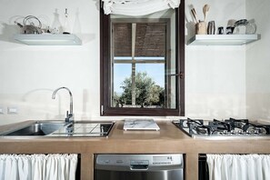 Kühlschrank, Ofen, Herdplatte, Geschirrspüler