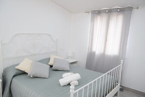 1 室のベッドルーム、WiFi (無料)、ベッドシーツ