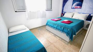 2 chambres, fer et planche Ă repasser, Wi-Fi gratuit, draps fournis